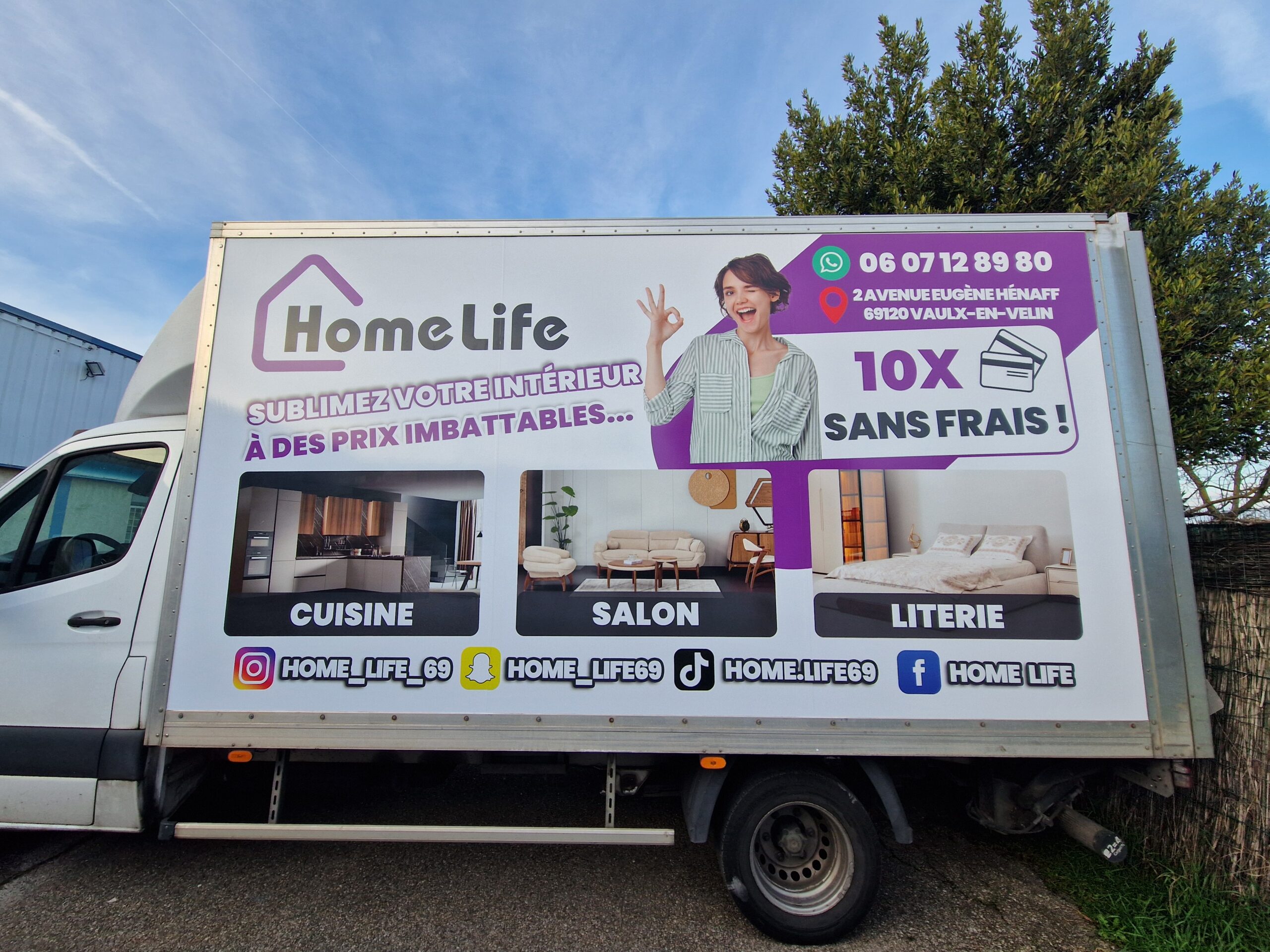 covering camion plexysign vault en Velin