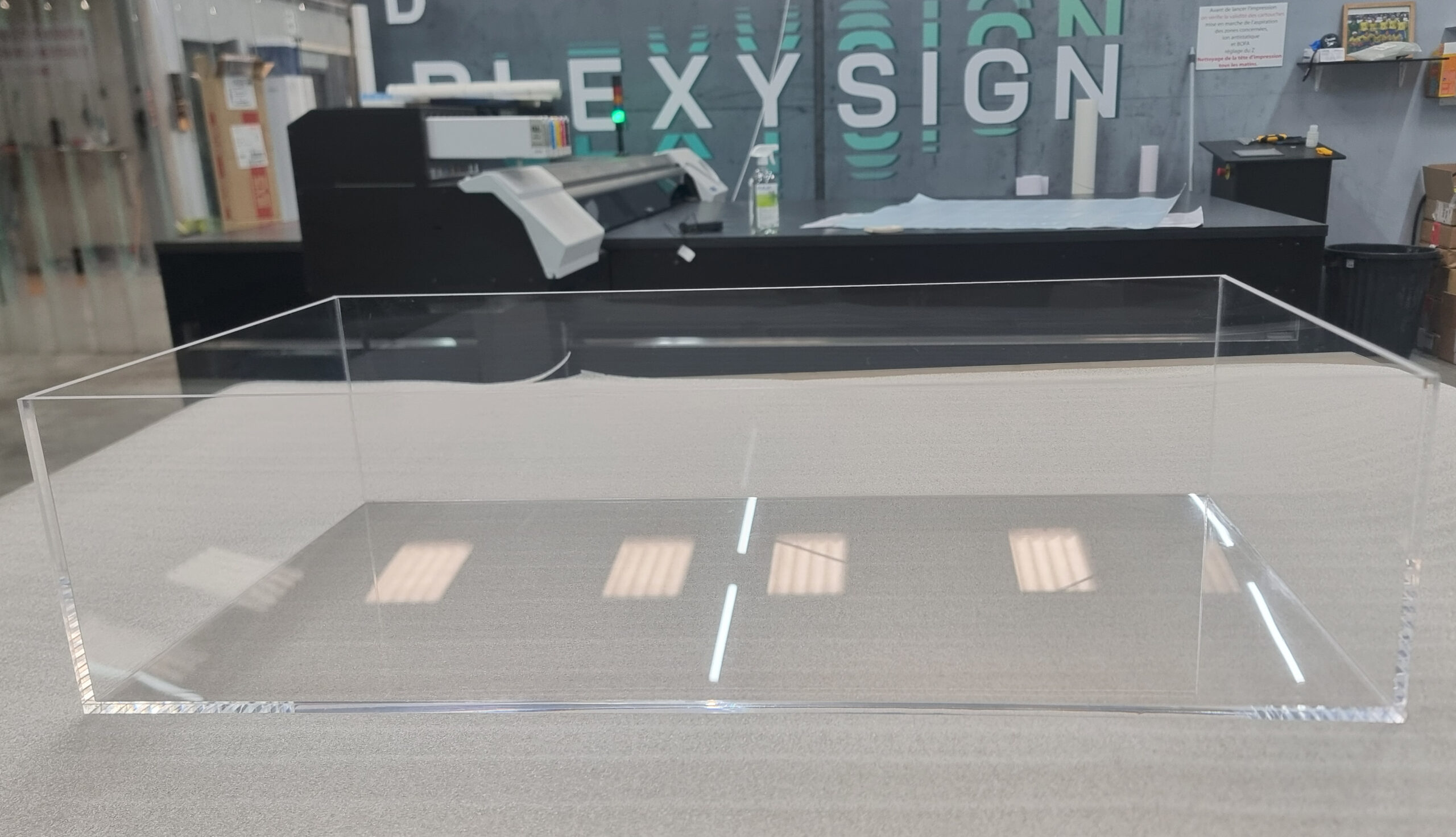 plexiglass sur-mesure Lyon plexysign