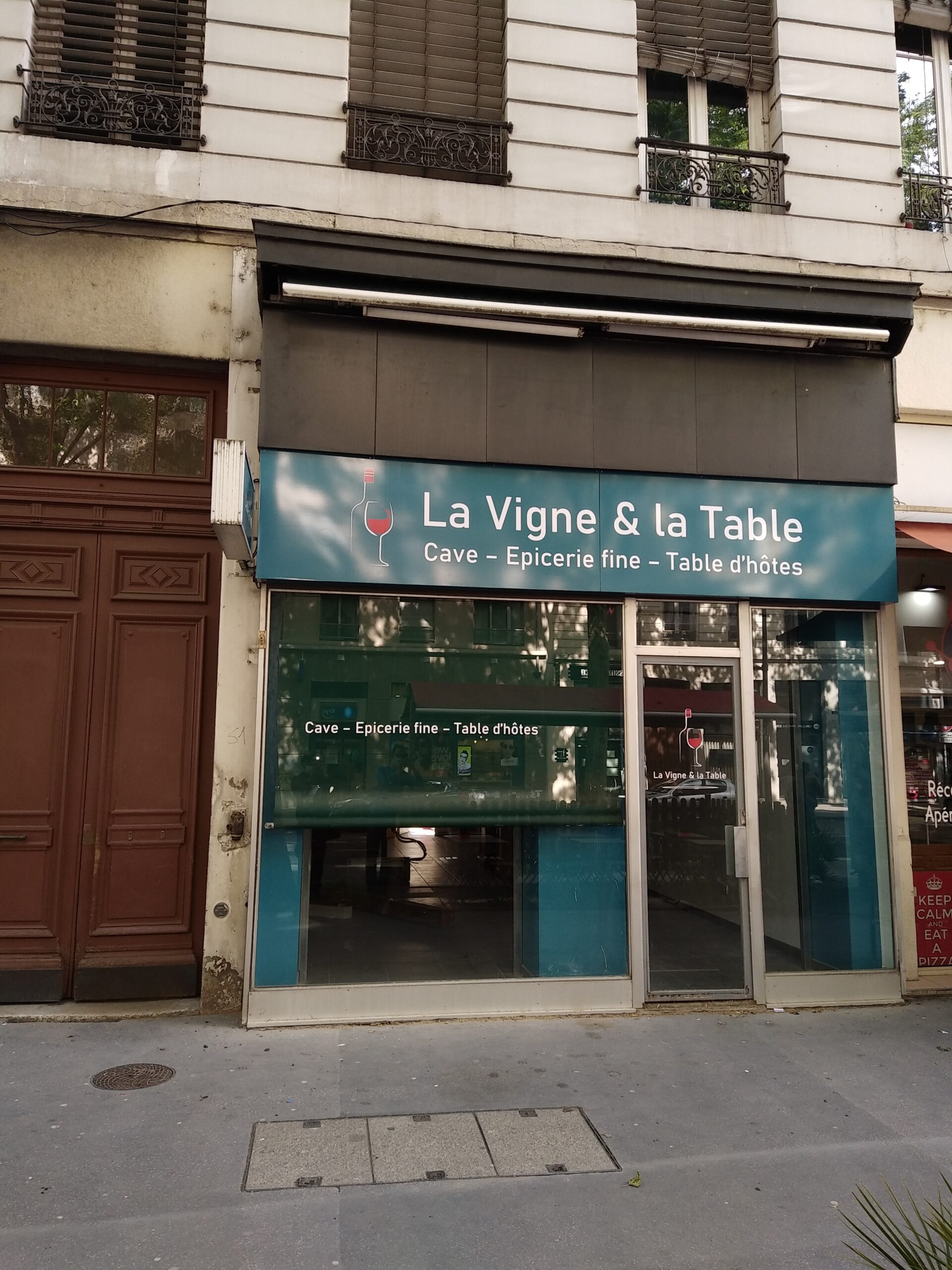 la vigne et la table panneaux enseigne a caluire-et-cuire