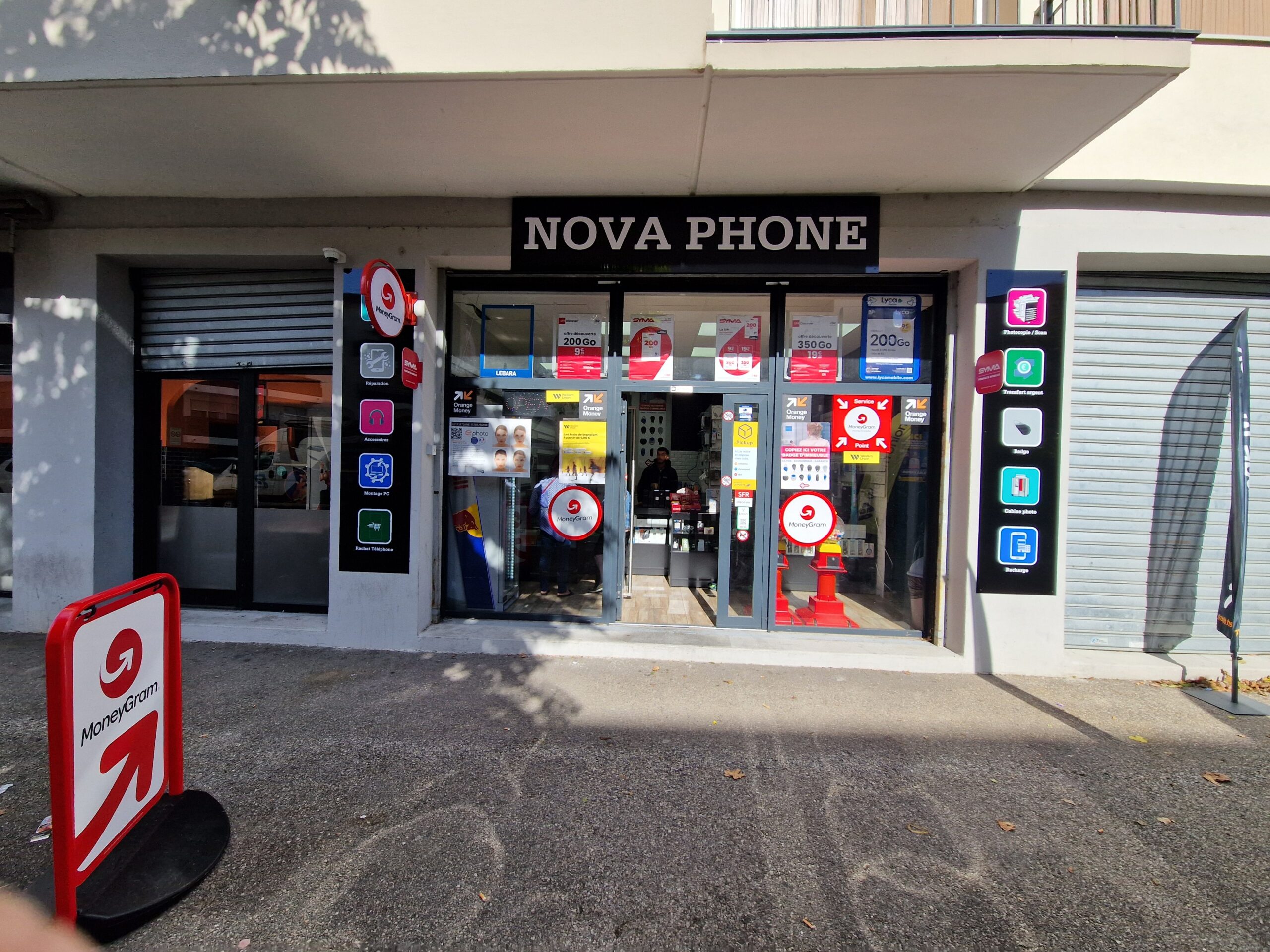 nova phone panneaux enseigne vaulx-en-velin